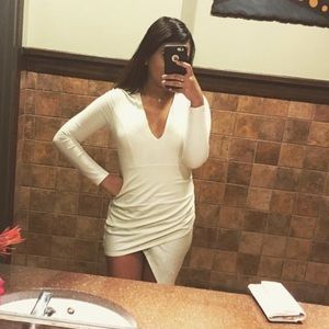 White long sleeve bodycon